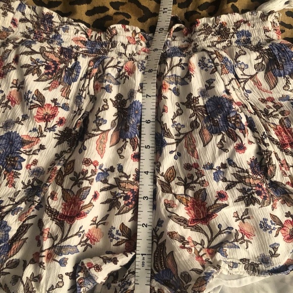 American Eagle Outfitters size small lined print wrap shorts dress up / down - Picture 3 of 10